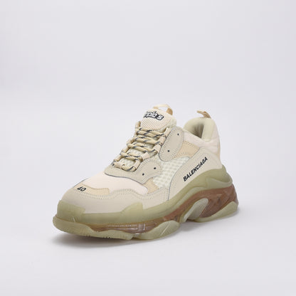 B.a.l.e.n.c.i.a.ga Triple S Beige