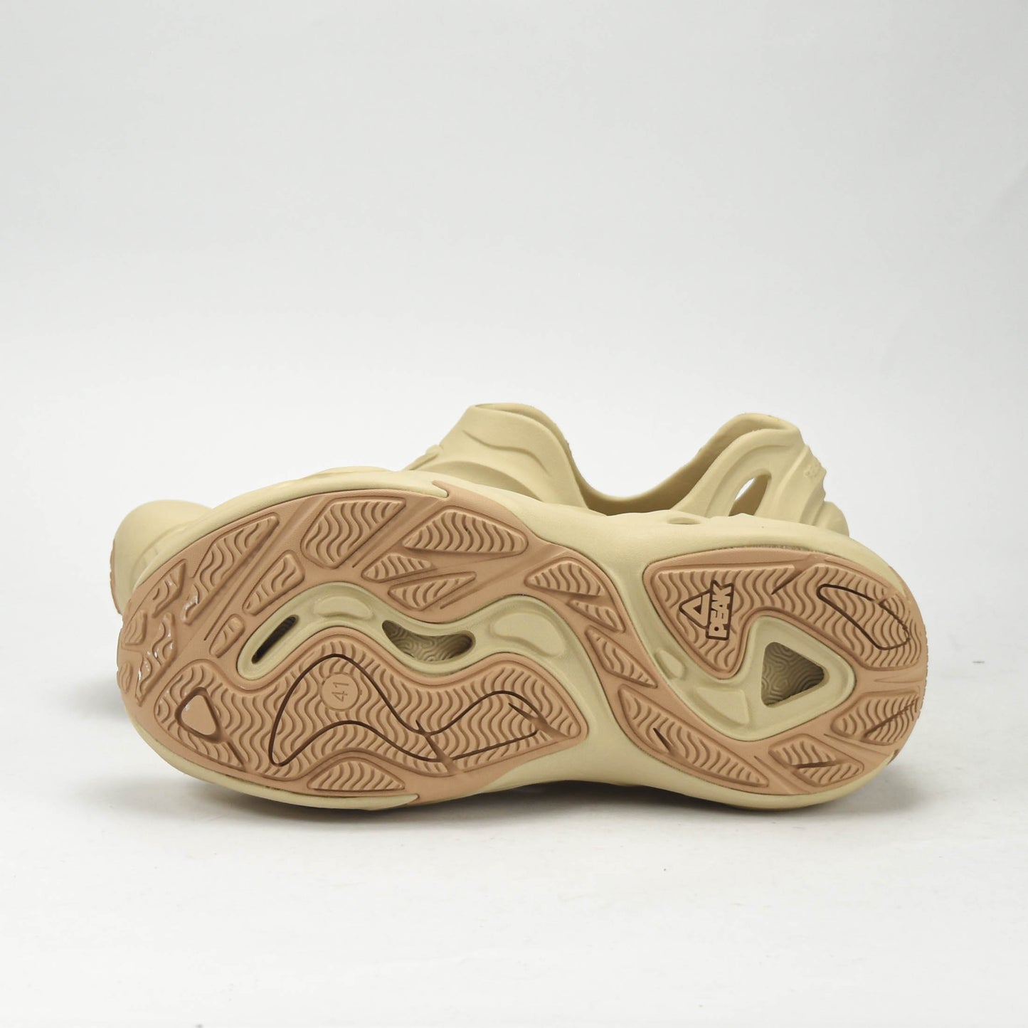 PEAK SANDALS
