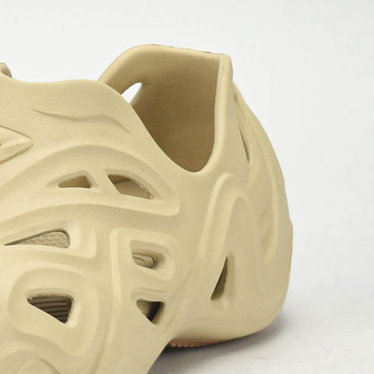 PEAK SANDALS