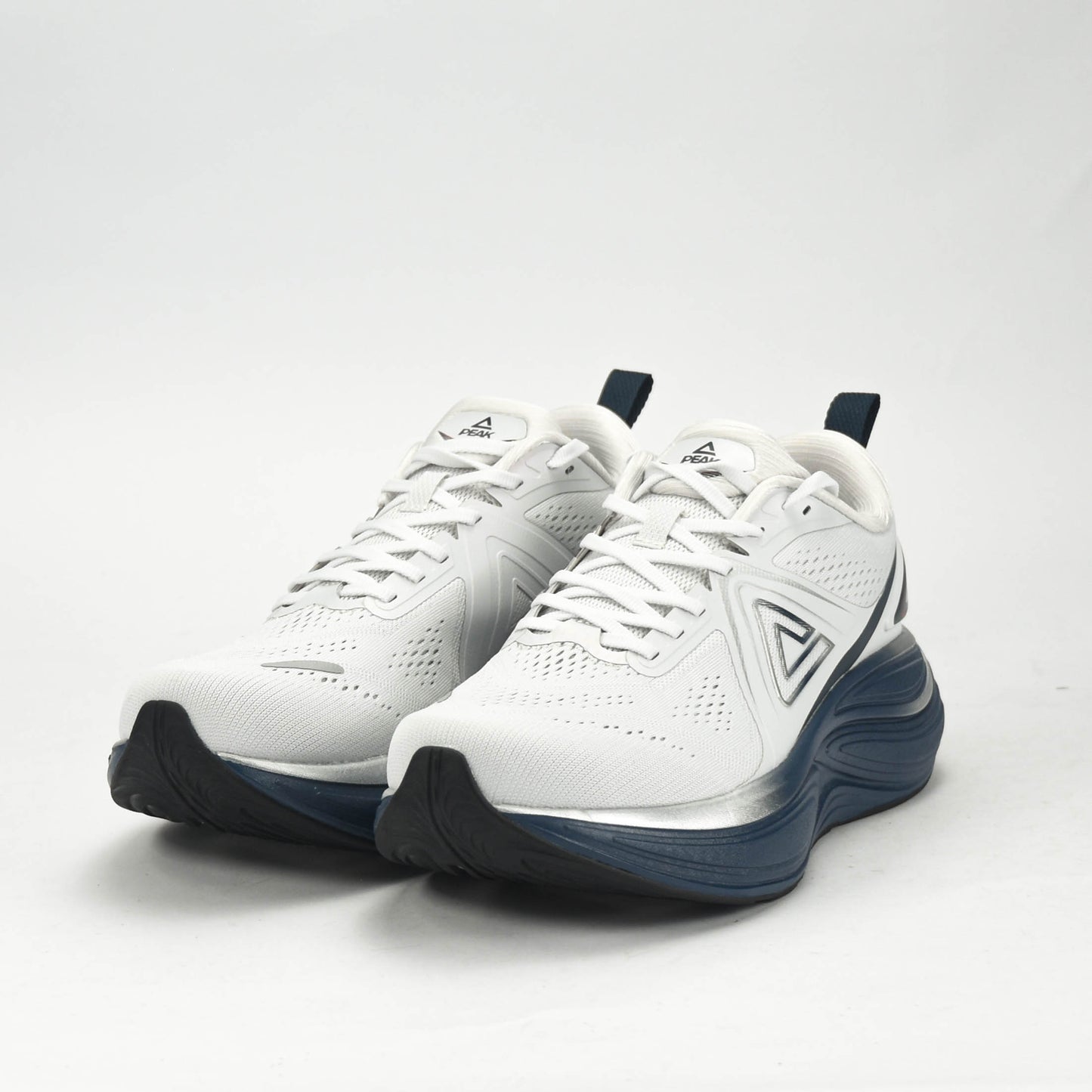 PEAK SPORTS SHOES