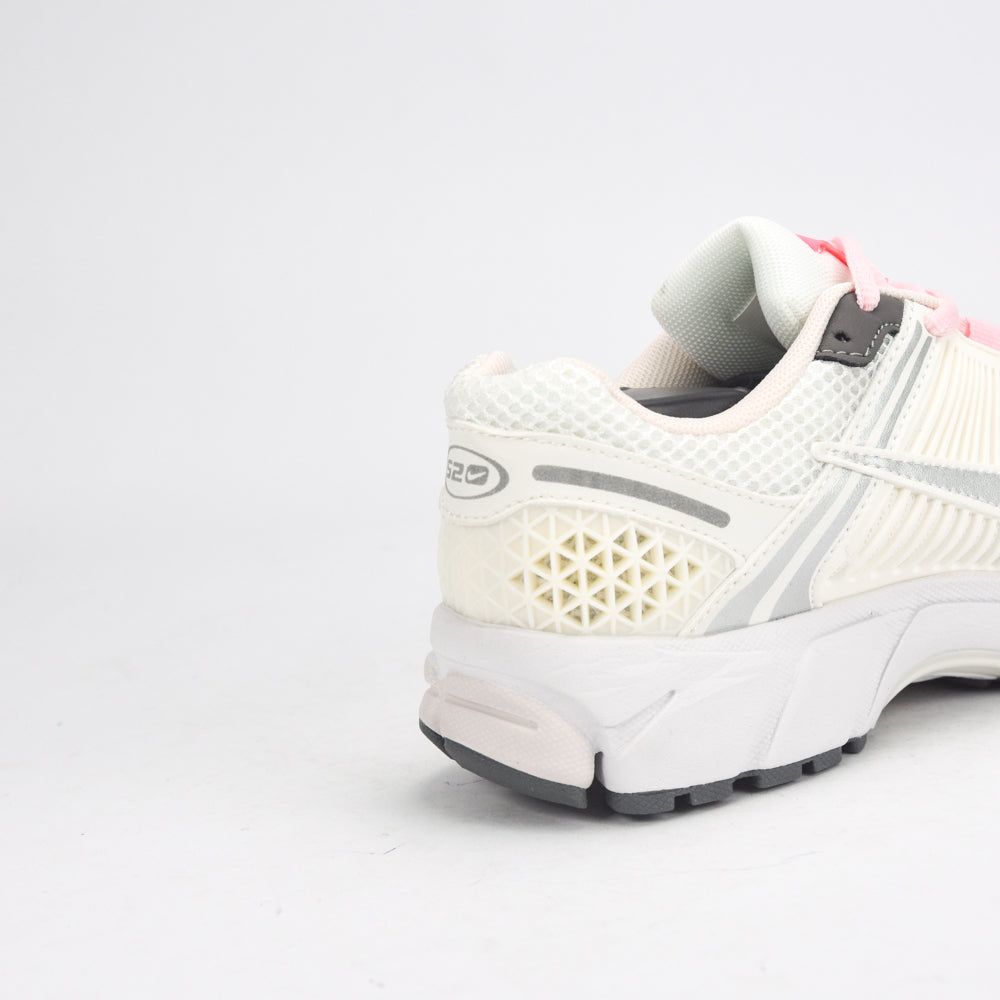 Nike zoom vomero 5 (Femme)