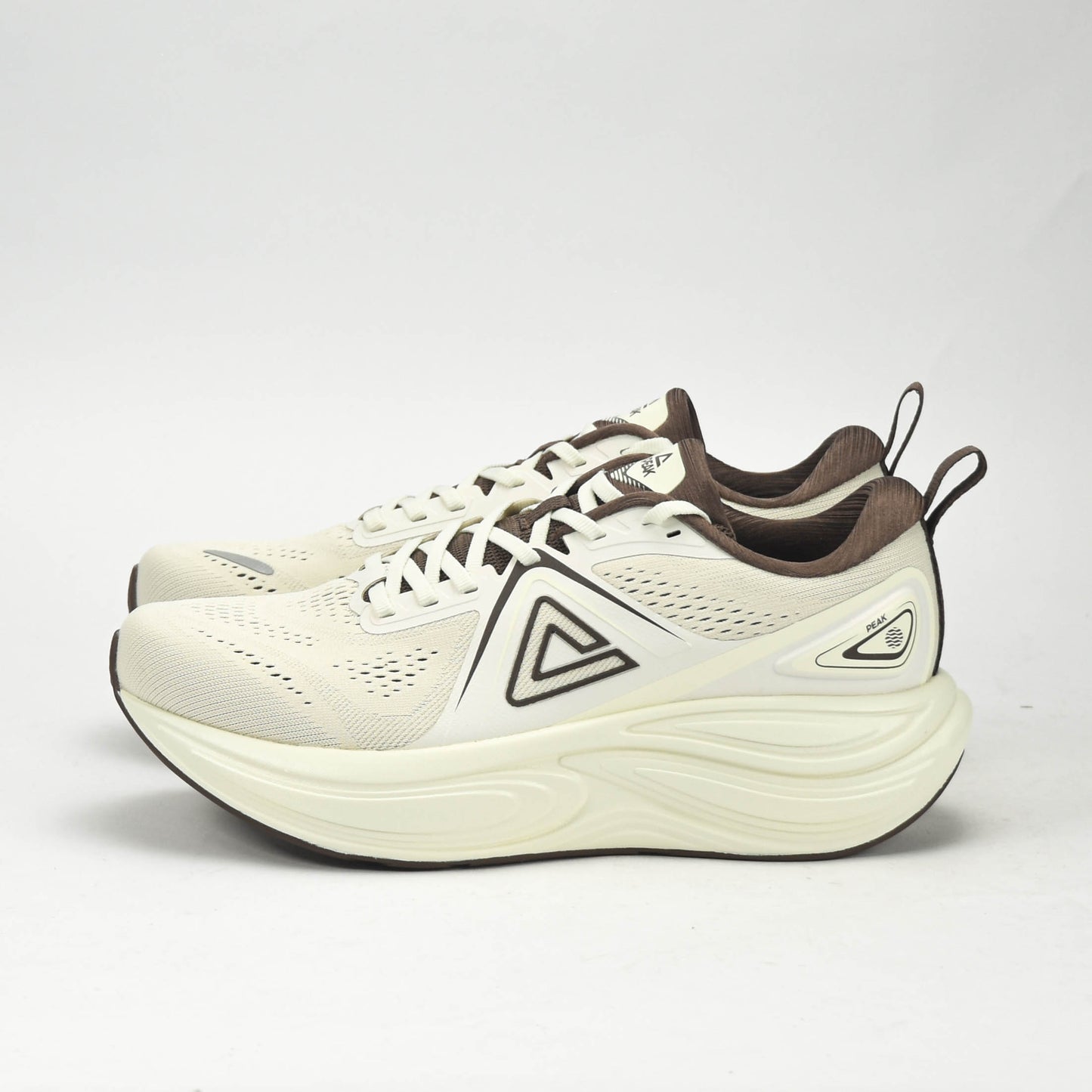 PEAK SPORTS SHOES