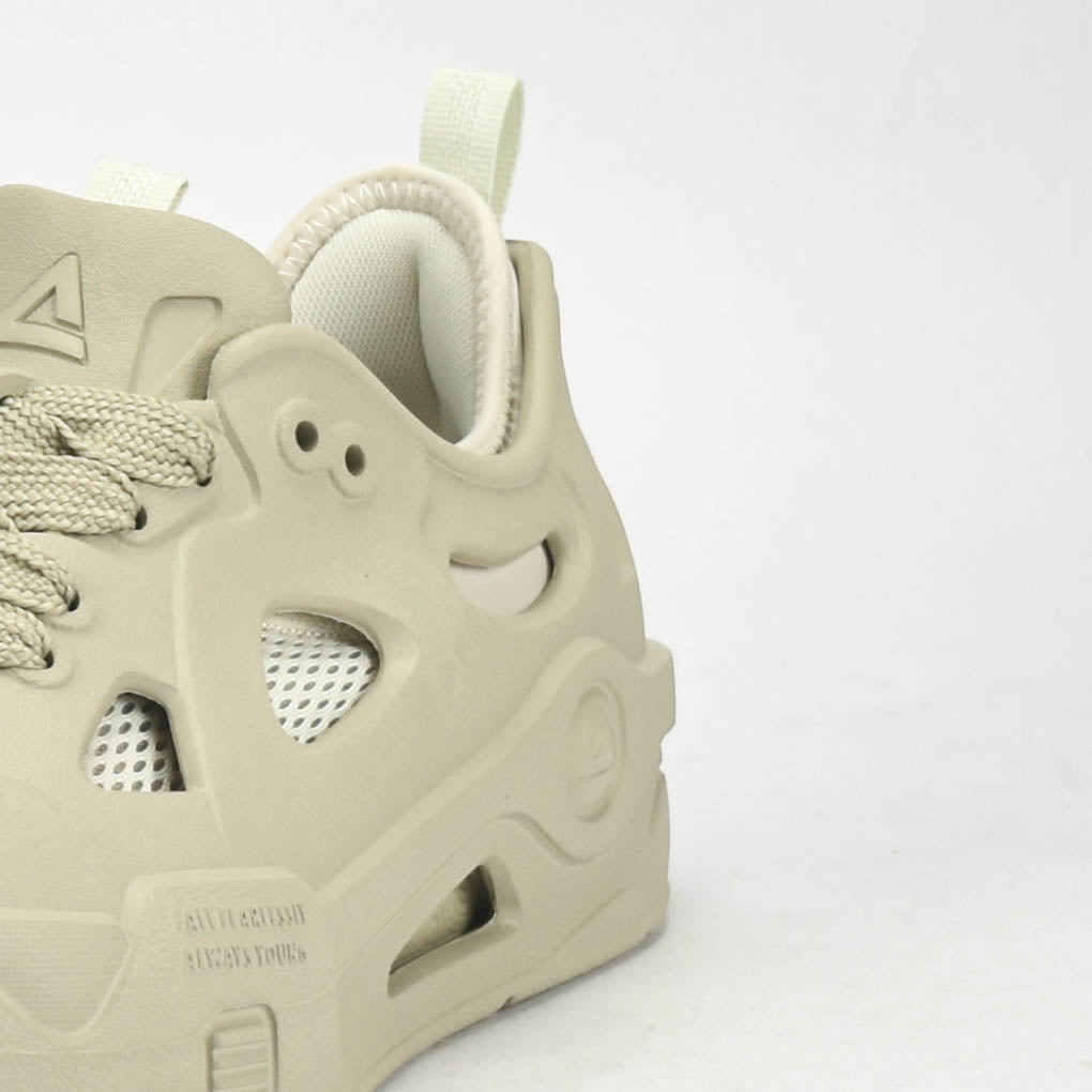 PEAK SPORTS SHOES