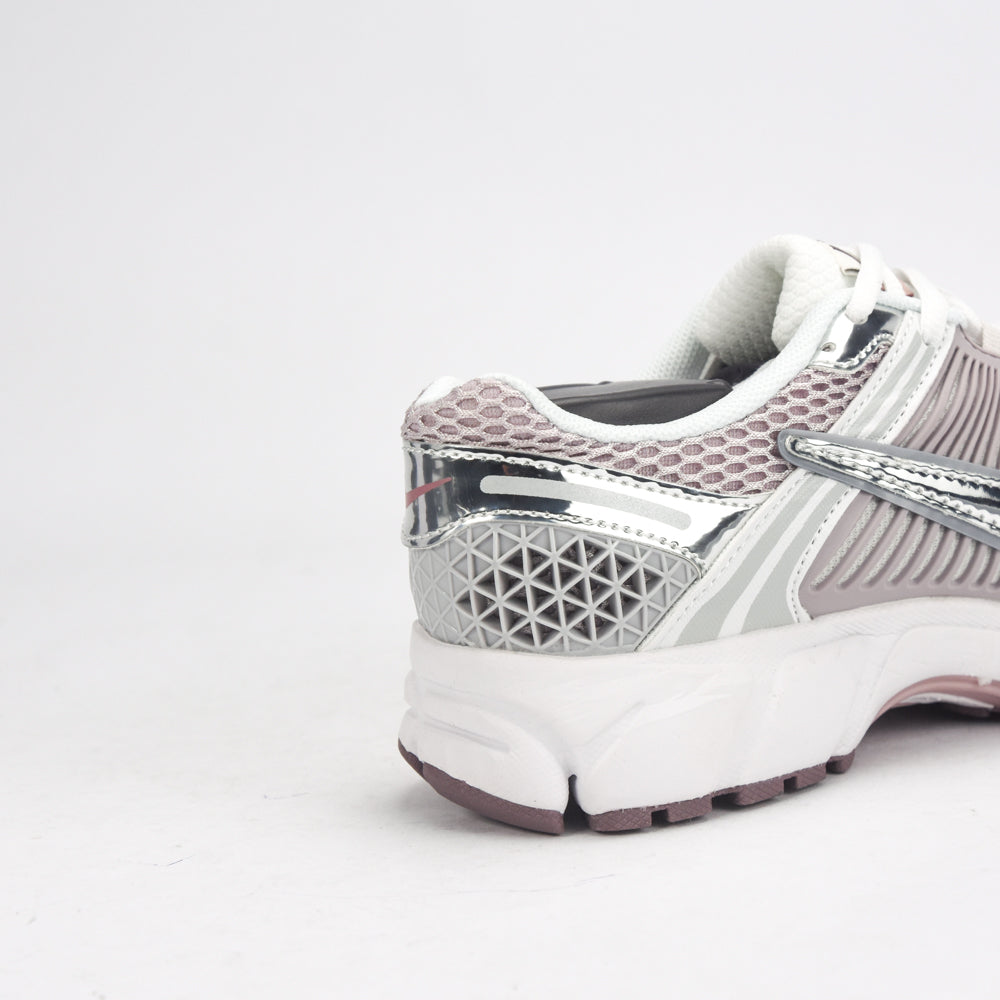 Nike zoom vomero 5 (Femme)