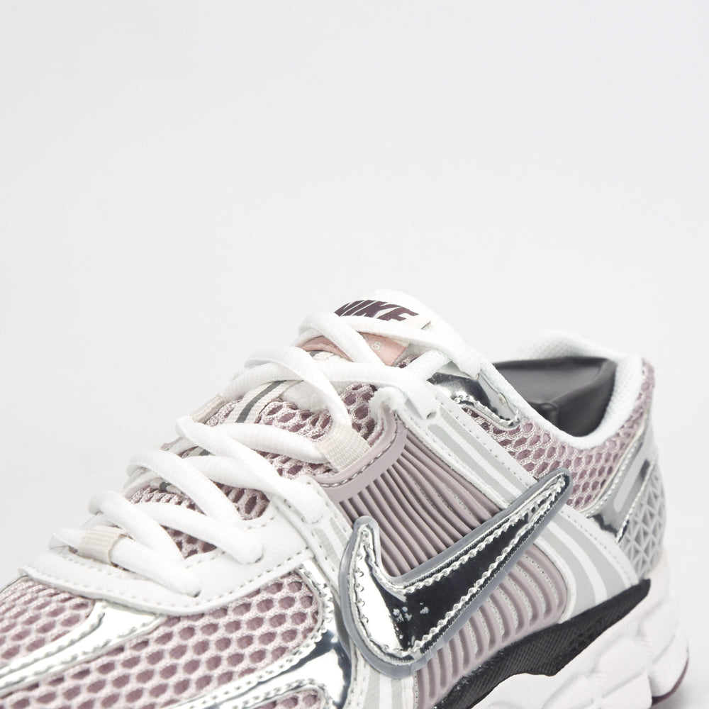 Nike zoom vomero 5 (Femme)