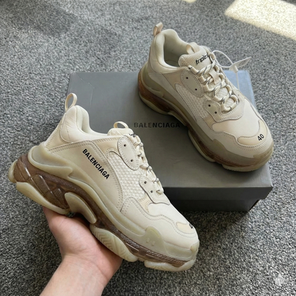 B.a.l.e.n.c.i.a.ga Triple S Beige