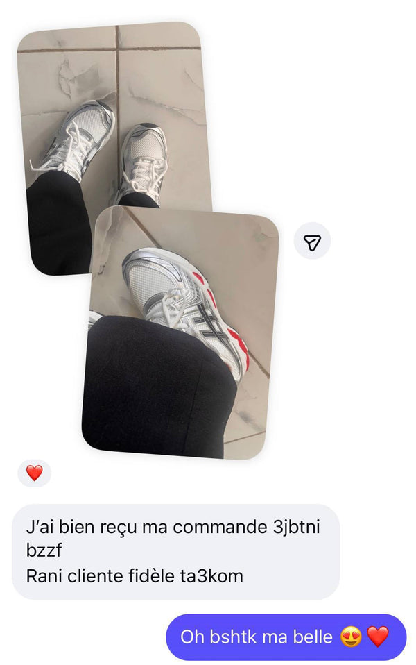 Message d'une cliente avec sa paire aux pieds
