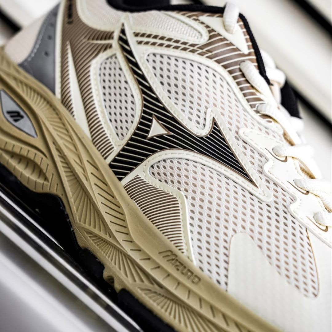 MIZUNO RACER S OARISM D1GH223505