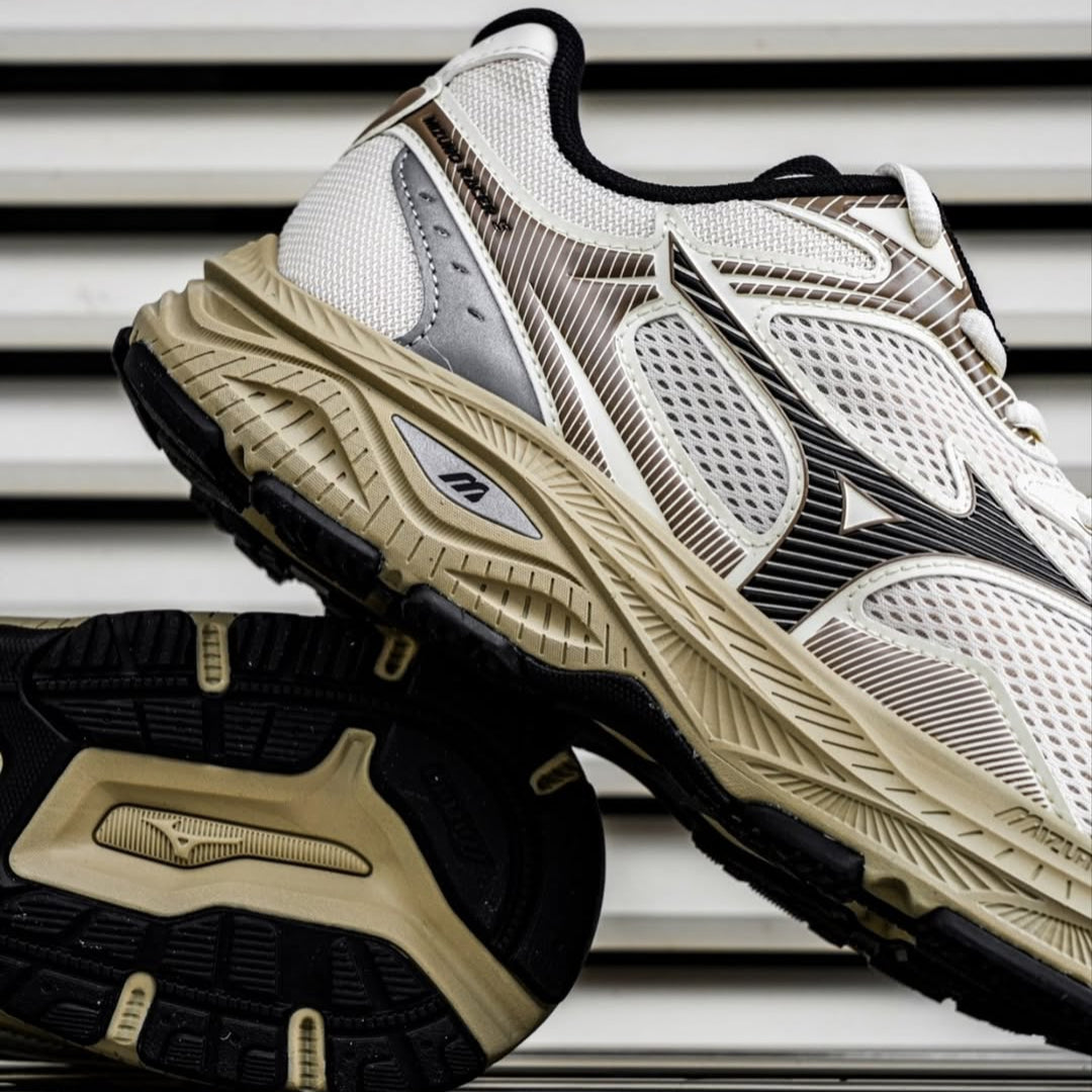 MIZUNO RACER S OARISM D1GH223505
