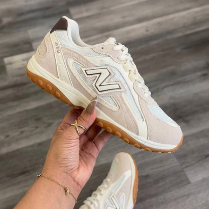 New Balance 204L Beige