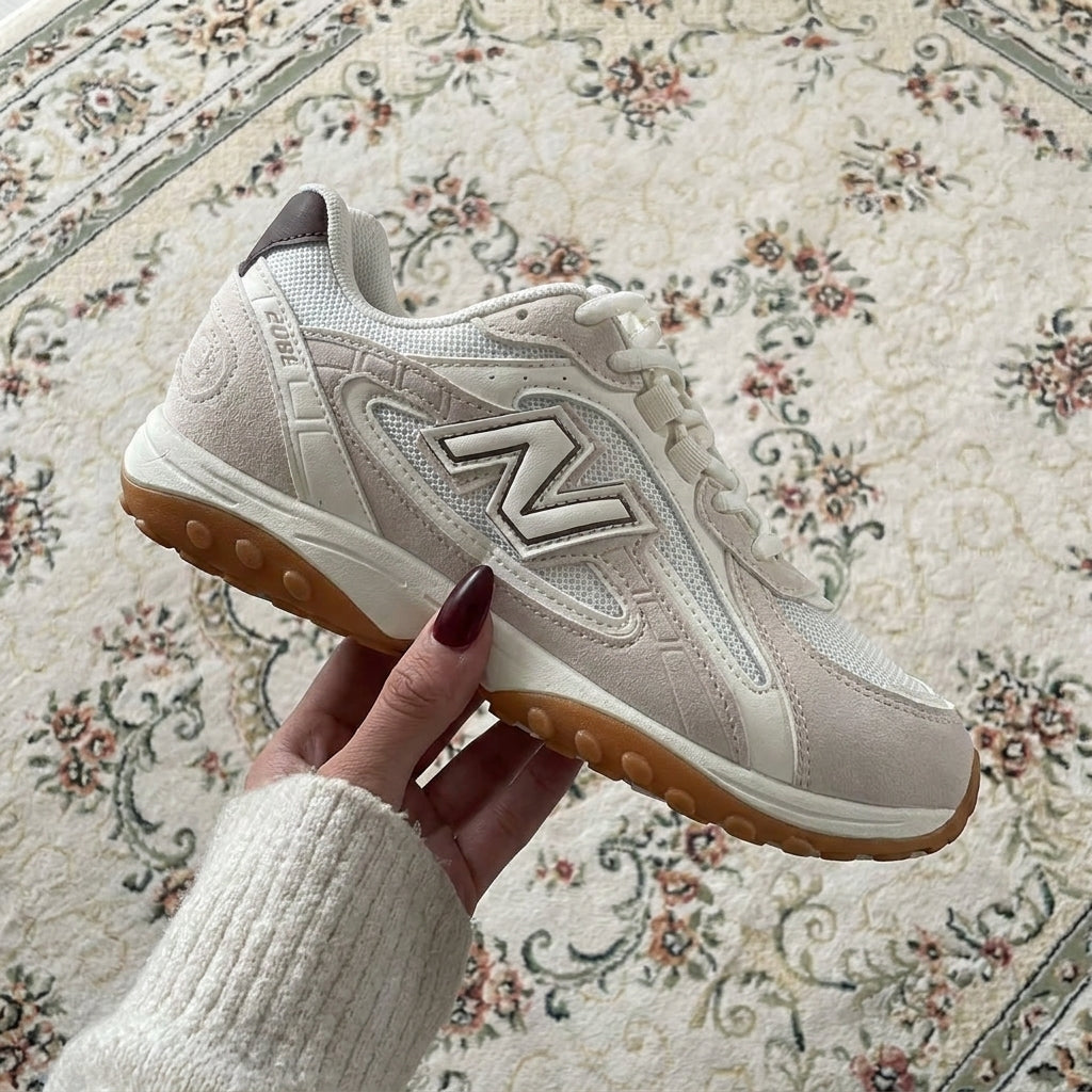 New Balance 204L Beige
