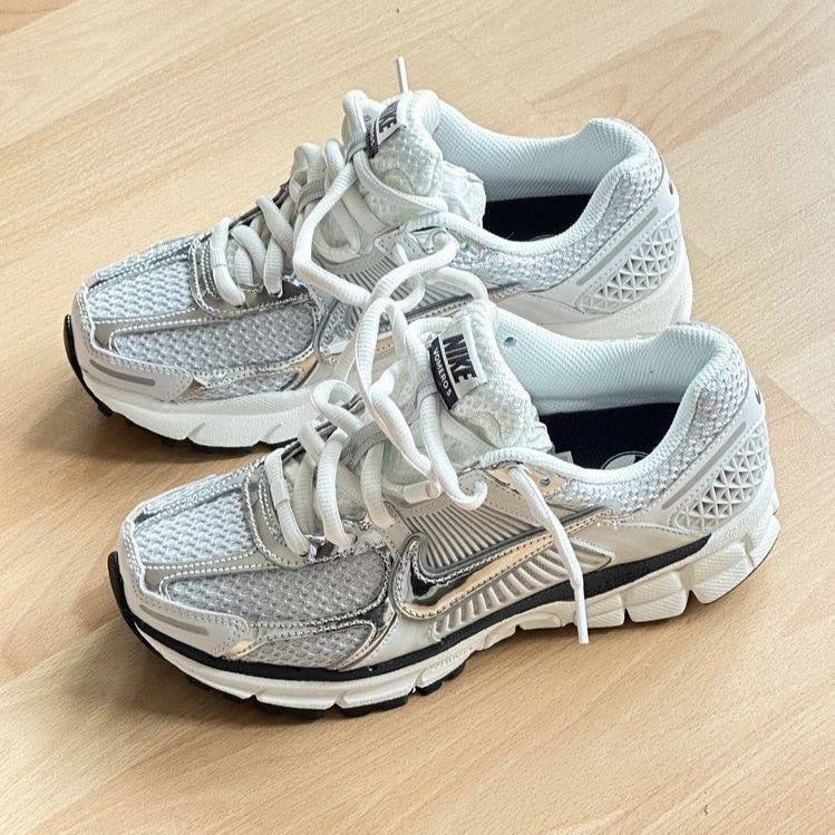 Nike zoom vomero 5 (Femme)